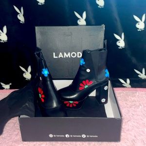 “Resolution” LAMODA platform boots